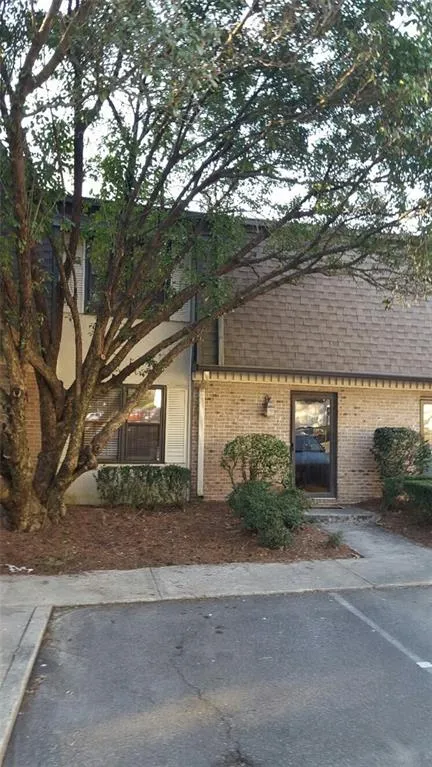 73 Monet Court Nw, Atlanta, Georgia 30327, 2 Bedrooms Bedrooms, ,2 BathroomsBathrooms,Residential,Sold,73 Monet Court Nw,5652193