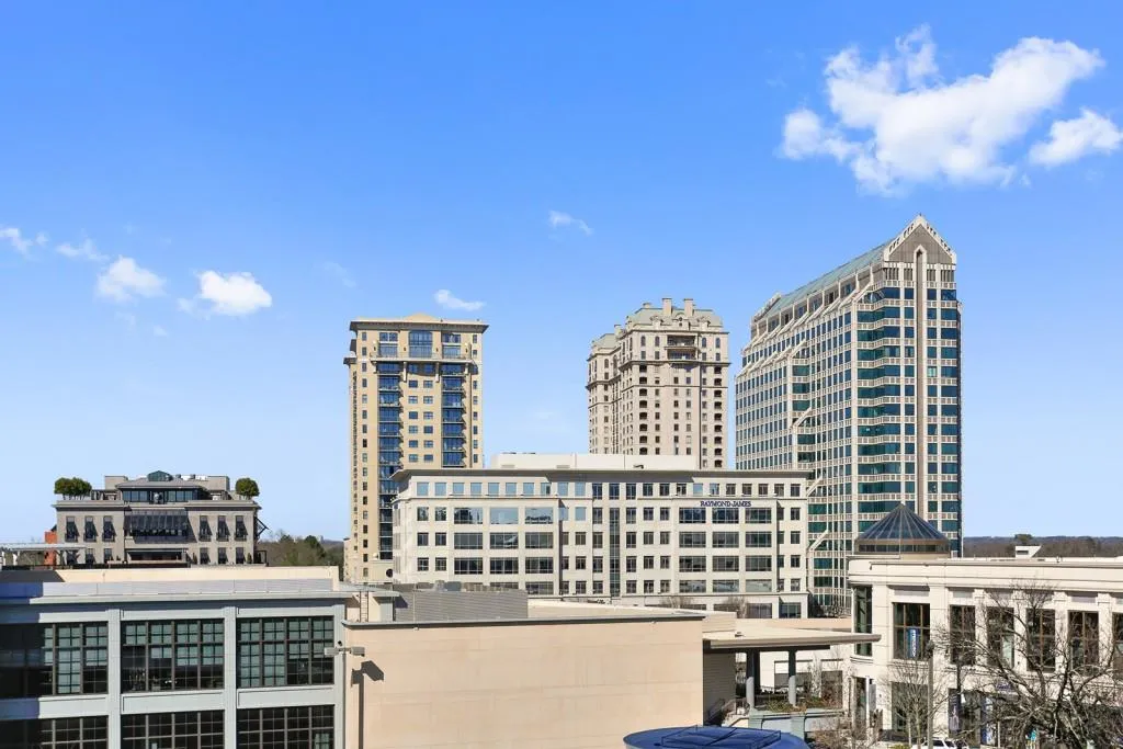 250 Pharr Road Ne Unit 708, Atlanta, Georgia 30305, 2 Bedrooms Bedrooms, ,2 BathroomsBathrooms,Residential,Sold,250 Pharr Road Ne Unit 708,5651489