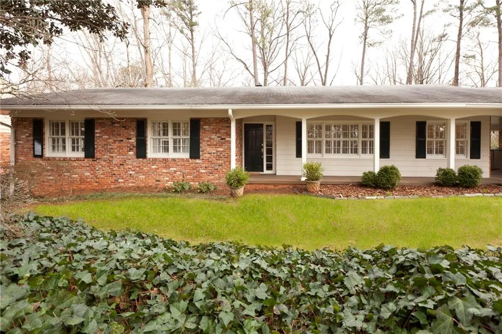 380 Montevallo Drive, Sandy Springs, Georgia 30342, 4 Bedrooms Bedrooms, ,3 BathroomsBathrooms,Residential,Sold,380 Montevallo Drive,5652436