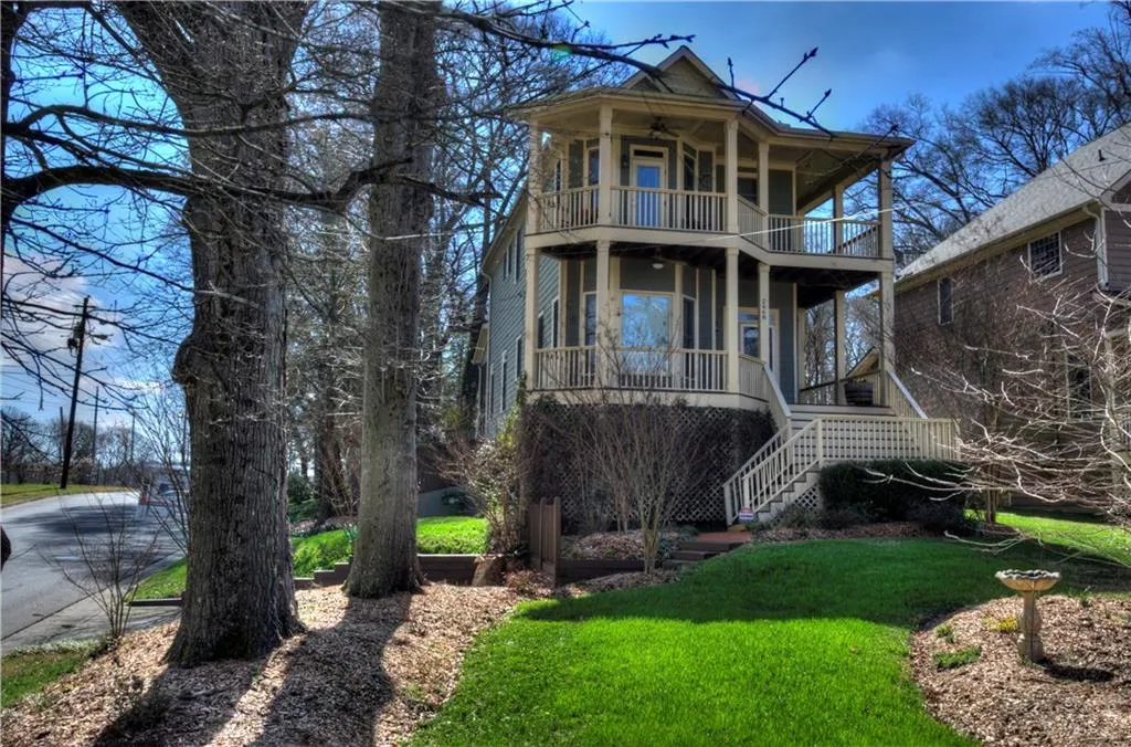 2468 Rutherford Street Nw, Atlanta, Georgia 30318, 4 Bedrooms Bedrooms, ,3 BathroomsBathrooms,Residential,Sold,2468 Rutherford Street Nw,5655517