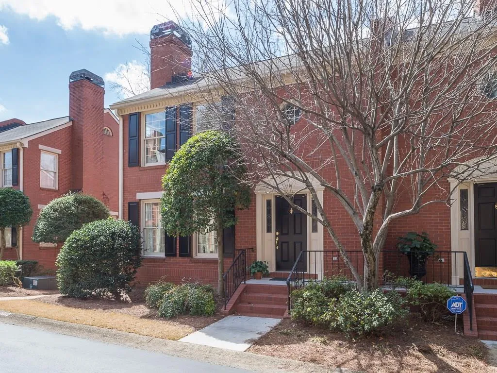 1401 Defoors Mill Drive Nw, Atlanta, Georgia 30318, 3 Bedrooms Bedrooms, ,2 BathroomsBathrooms,Residential,Sold,1401 Defoors Mill Drive Nw,5658585