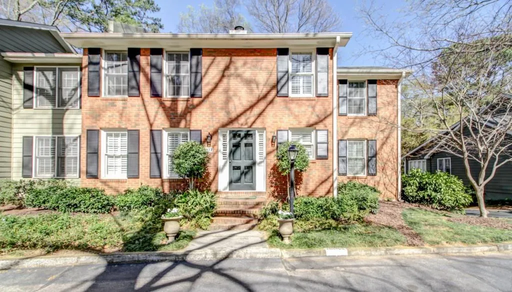 977 Moores Mill Road Nw Unit 0, Atlanta, Georgia 30327, 3 Bedrooms Bedrooms, ,2 BathroomsBathrooms,Residential,Sold,977 Moores Mill Road Nw Unit 0,5663240