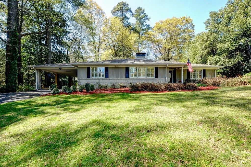 4904 Lake Forrest Drive Ne, Sandy Springs, Georgia 30342, 3 Bedrooms Bedrooms, ,2 BathroomsBathrooms,Residential,Sold,4904 Lake Forrest Drive Ne,5664217