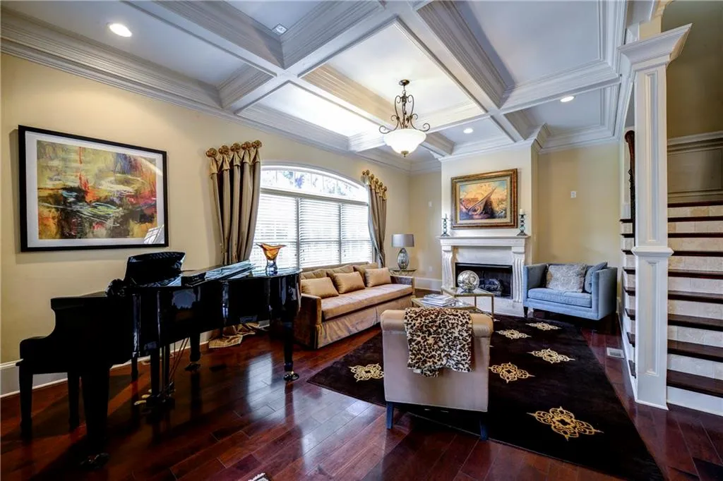 3113 Lenox Road Ne Unit 1, Atlanta, Georgia 30324, 3 Bedrooms Bedrooms, ,3 BathroomsBathrooms,Residential,Sold,3113 Lenox Road Ne Unit 1,5665252