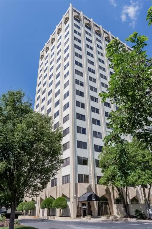 2479 Peachtree Road Ne Unit 714, Atlanta, Georgia 30305, 2 Bedrooms Bedrooms, ,2 BathroomsBathrooms,Residential,Sold,2479 Peachtree Road Ne Unit 714,5678016