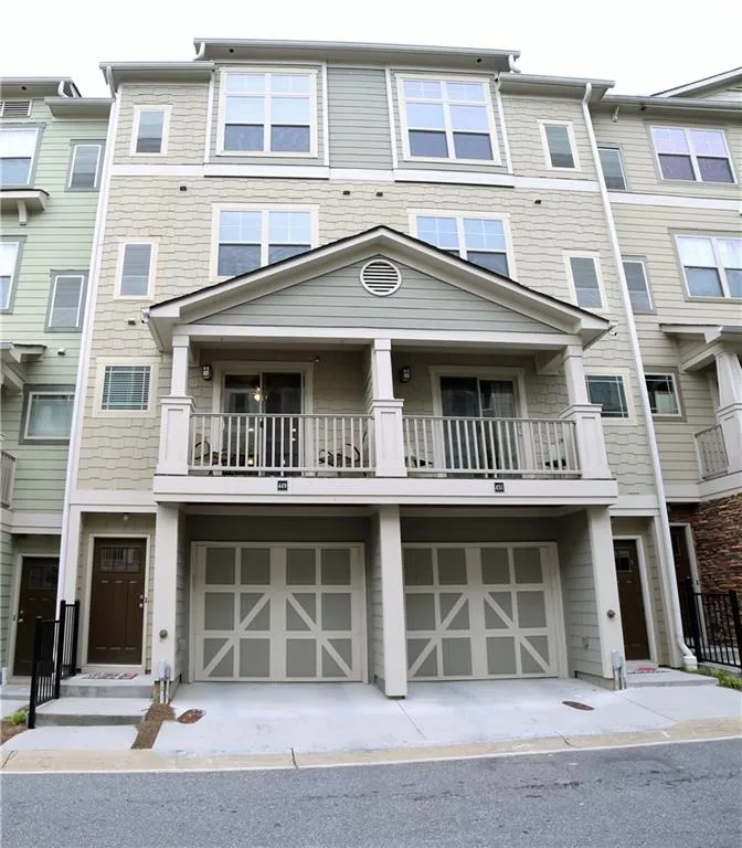 215 Semel Drive Nw Unit 449, Atlanta, Georgia 30309, 2 Bedrooms Bedrooms, ,2 BathroomsBathrooms,Residential,Sold,215 Semel Drive Nw Unit 449,5676014