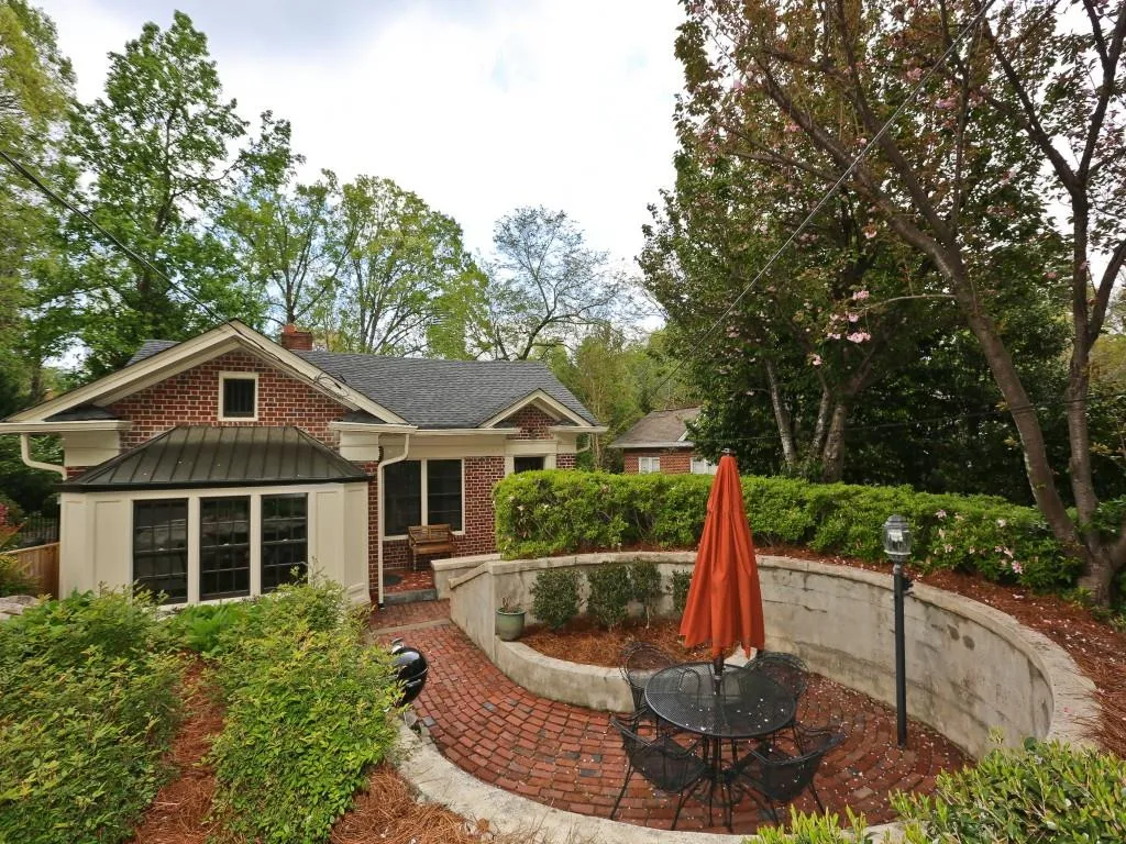 612 E Paces Ferry Road Ne, Atlanta, Georgia 30305, 3 Bedrooms Bedrooms, ,2 BathroomsBathrooms,Residential,Sold,612 E Paces Ferry Road Ne,5674525