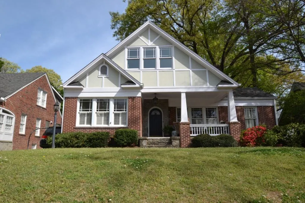 574 Martina Drive Ne, Atlanta, Georgia 30305, 4 Bedrooms Bedrooms, ,2 BathroomsBathrooms,Residential,Sold,574 Martina Drive Ne,5679608