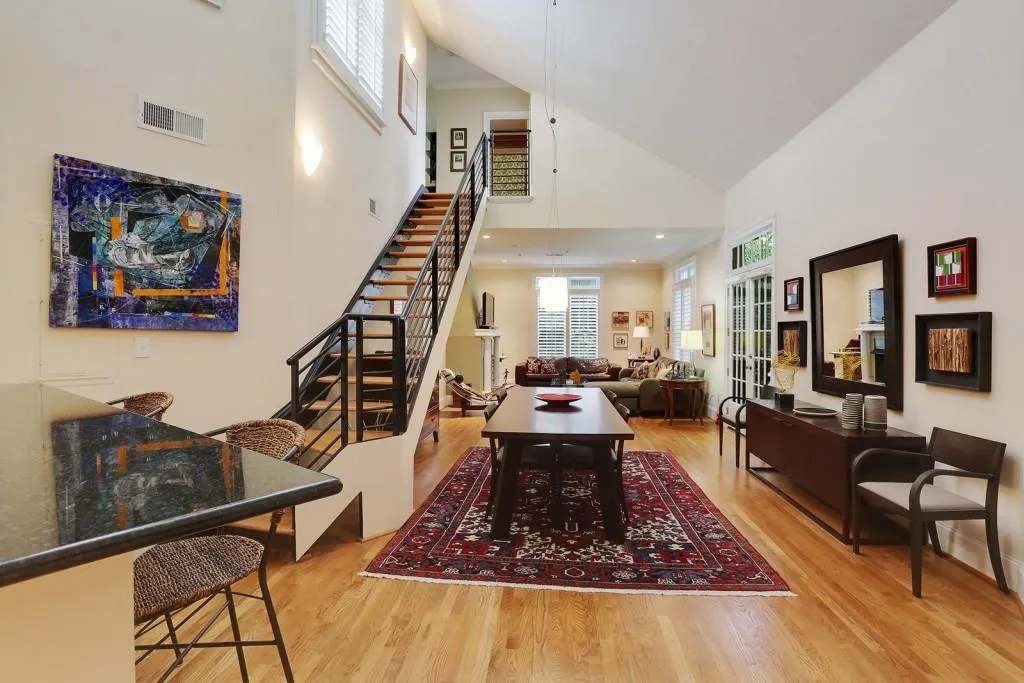 270 15th Street Ne Unit 305, Atlanta, Georgia 30309, 2 Bedrooms Bedrooms, ,2 BathroomsBathrooms,Residential,Sold,270 15th Street Ne Unit 305,5685404