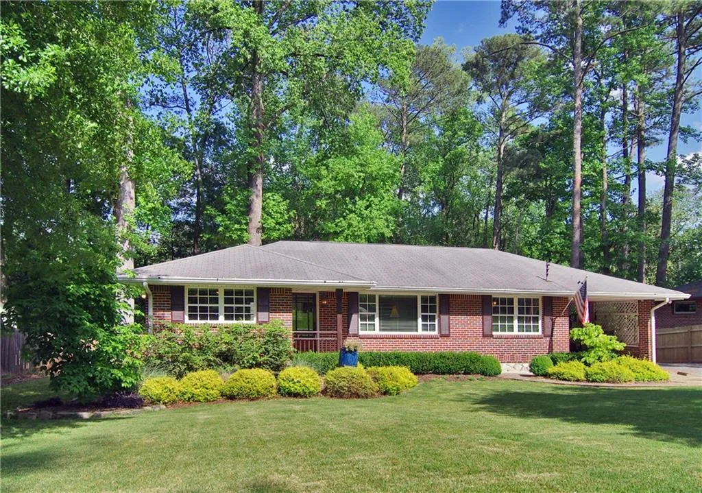 4535 Jolyn Place, Sandy Springs, Georgia 30342, 3 Bedrooms Bedrooms, ,2 BathroomsBathrooms,Residential,Sold,4535 Jolyn Place,5683592
