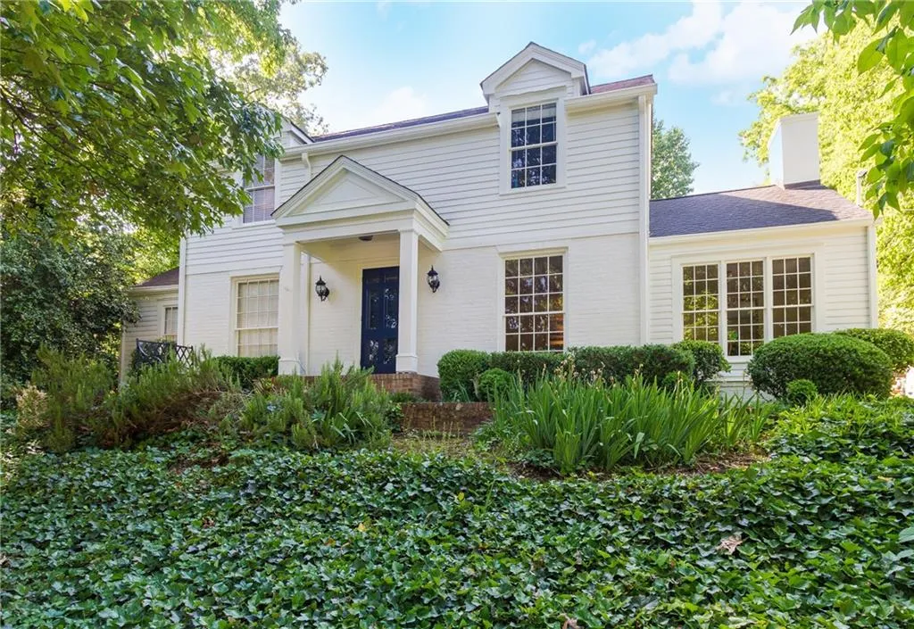 1899 Greystone Road Nw, Atlanta, Georgia 30318, 5 Bedrooms Bedrooms, ,3 BathroomsBathrooms,Residential,Sold,1899 Greystone Road Nw,5698508