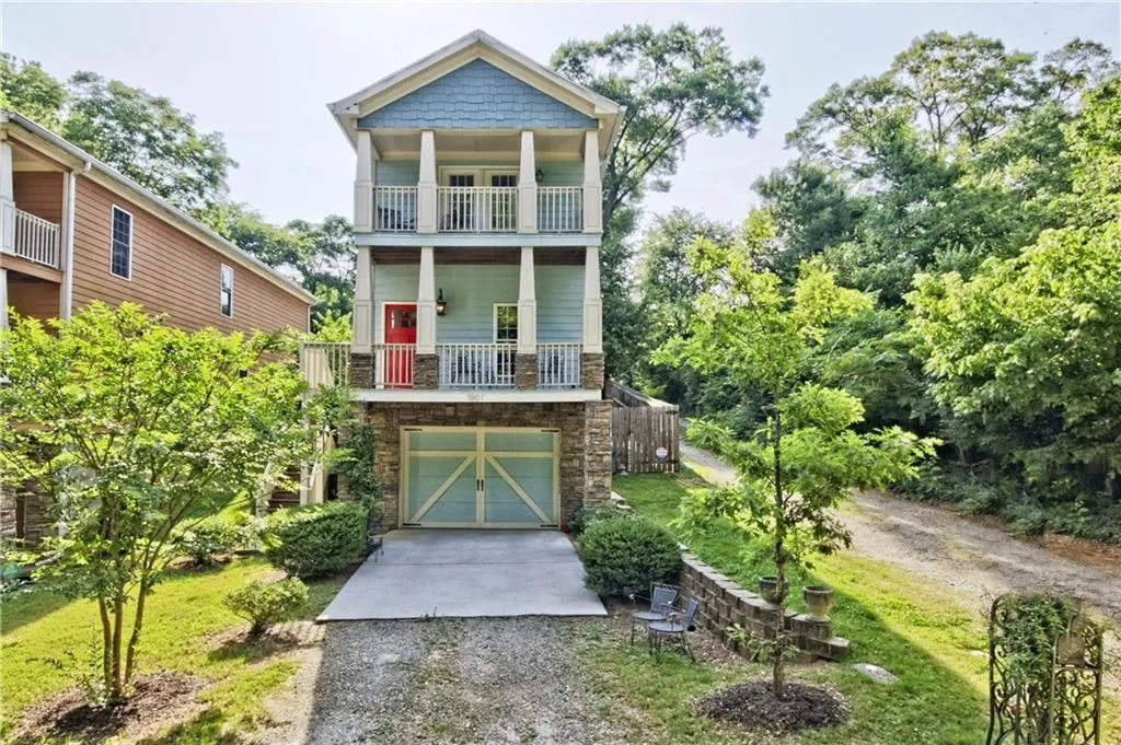 1901 Ford Street Nw, Atlanta, Georgia 30318, 3 Bedrooms Bedrooms, ,2 BathroomsBathrooms,Residential,Sold,1901 Ford Street Nw,5699177