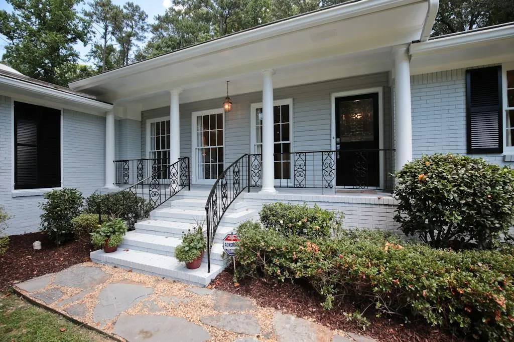2939 Sequoyah Drive Nw, Atlanta, Georgia 30327, 3 Bedrooms Bedrooms, ,3 BathroomsBathrooms,Residential,Sold,2939 Sequoyah Drive Nw,5703255