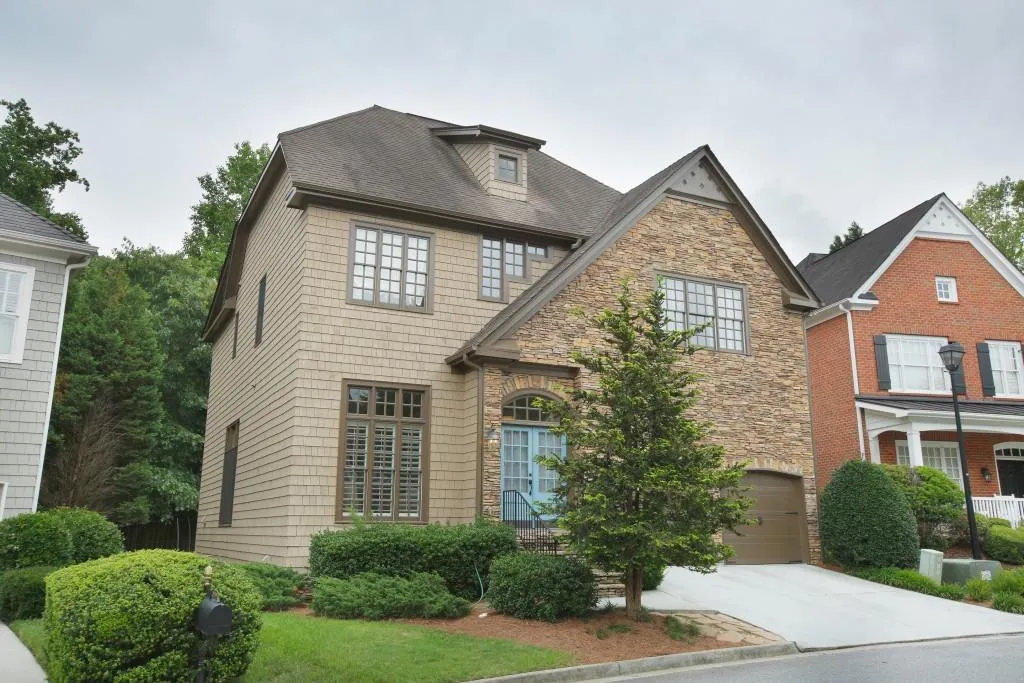 2575 Brookline Circle Ne, Brookhaven, Georgia 30319, 4 Bedrooms Bedrooms, ,5 BathroomsBathrooms,Residential,Sold,2575 Brookline Circle Ne,5703584