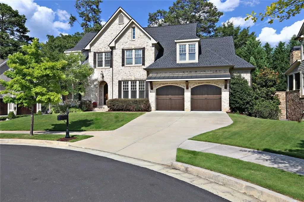 2035 Springlake Court Nw, Atlanta, Georgia 30318, 6 Bedrooms Bedrooms, ,5 BathroomsBathrooms,Residential,Sold,2035 Springlake Court Nw,5703417