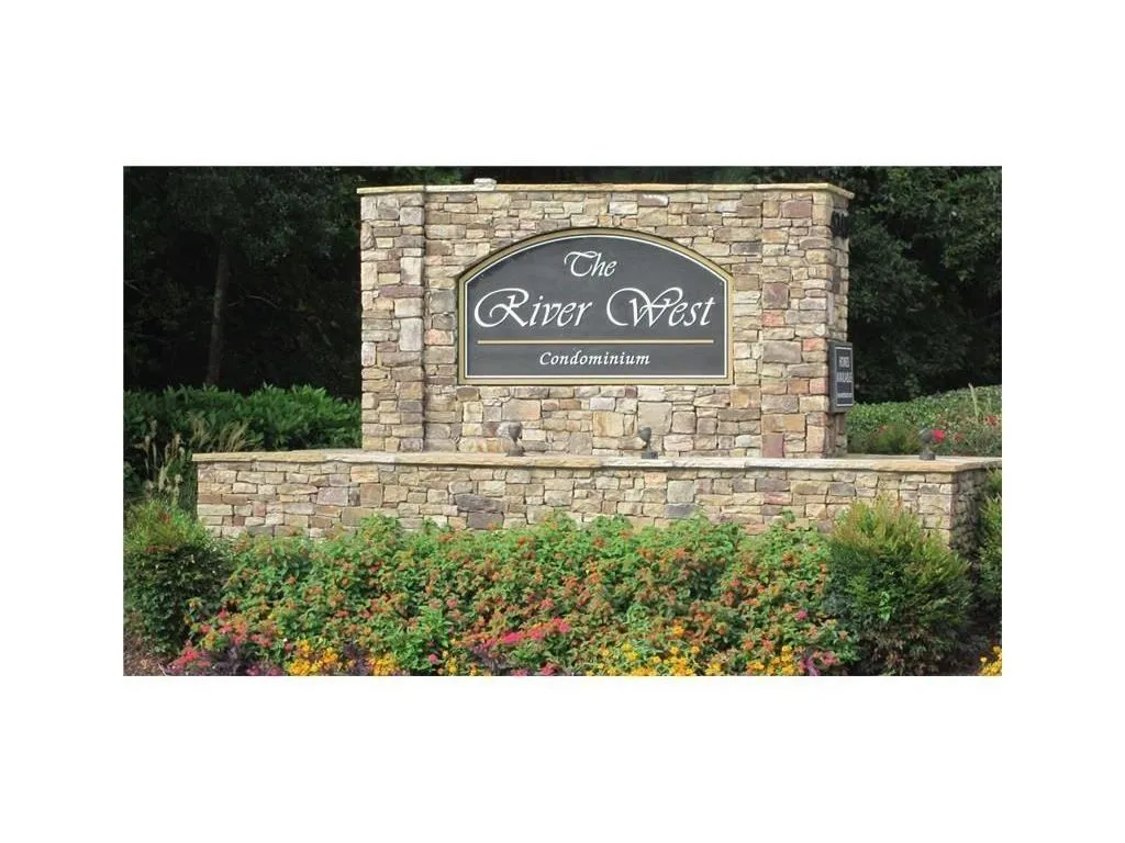 1510 River Green Drive Nw, Atlanta, Georgia 30327, 2 Bedrooms Bedrooms, ,2 BathroomsBathrooms,Residential,Sold,1510 River Green Drive Nw,5702409