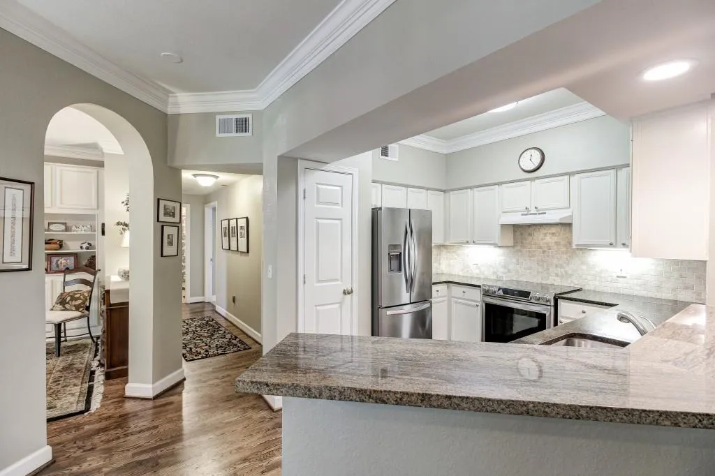 3777 Peachtree Road Ne Unit 534, Brookhaven, Georgia 30319, 2 Bedrooms Bedrooms, ,2 BathroomsBathrooms,Residential,Sold,3777 Peachtree Road Ne Unit 534,5705446