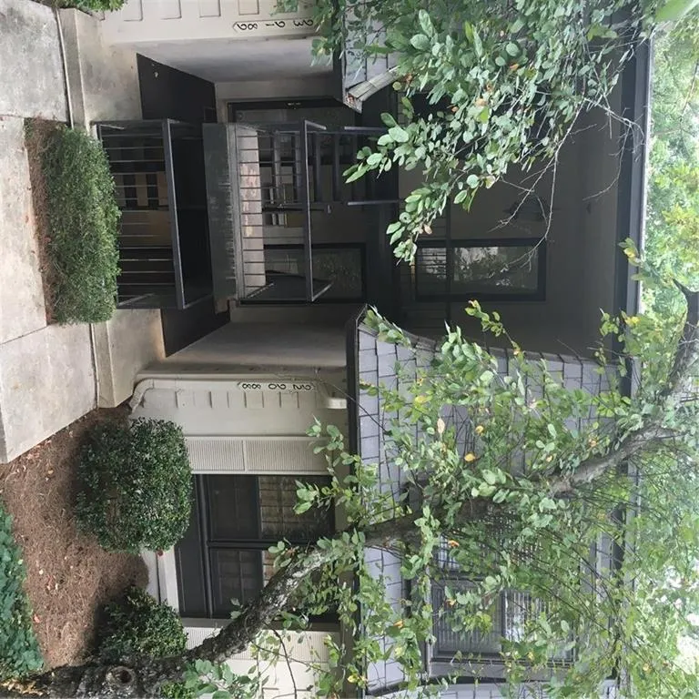 92 La Rue Place Nw, Atlanta, Georgia 30327, 2 Bedrooms Bedrooms, ,2 BathroomsBathrooms,Residential,Sold,92 La Rue Place Nw,5705307