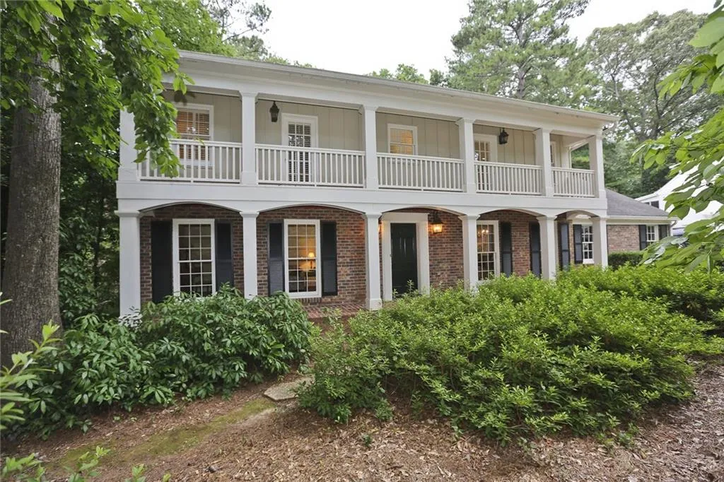 3211 Rockingham Drive Nw, Atlanta, Georgia 30327, 5 Bedrooms Bedrooms, ,5 BathroomsBathrooms,Residential,Sold,3211 Rockingham Drive Nw,5704371