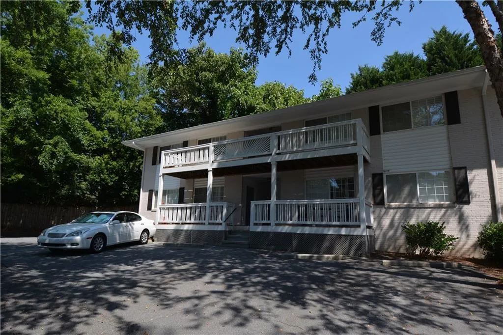 1990 Wellbourne Drive Ne Unit 8, Atlanta, Georgia 30324, 1 Bedroom Bedrooms, ,1 BathroomBathrooms,Residential,Sold,1990 Wellbourne Drive Ne Unit 8,5711480