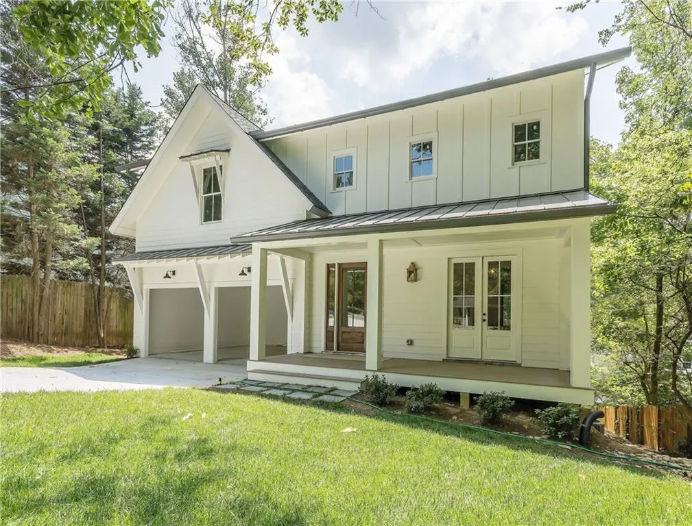 1862 Volberg Street Nw, Atlanta, Georgia 30318, 5 Bedrooms Bedrooms, ,4 BathroomsBathrooms,Residential,Sold,1862 Volberg Street Nw,5711495
