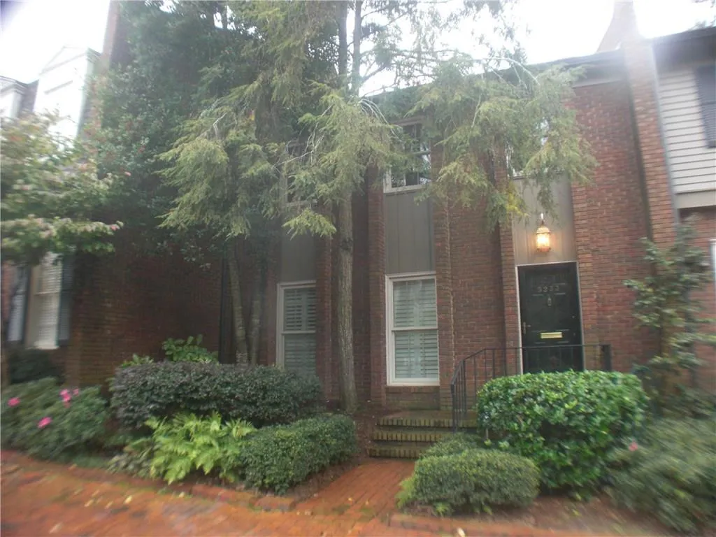 5233 Glenridge Drive Ne Unit 5233, Sandy Springs, Georgia 30342, 3 Bedrooms Bedrooms, ,2 BathroomsBathrooms,Residential,Sold,5233 Glenridge Drive Ne Unit 5233,5711591