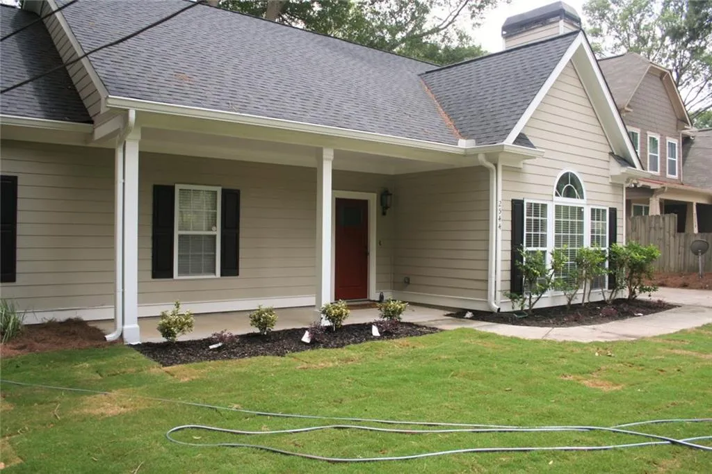 2544 Edwards Drive Nw, Atlanta, Georgia 30318, 3 Bedrooms Bedrooms, ,2 BathroomsBathrooms,Residential,Sold,2544 Edwards Drive Nw,5713647