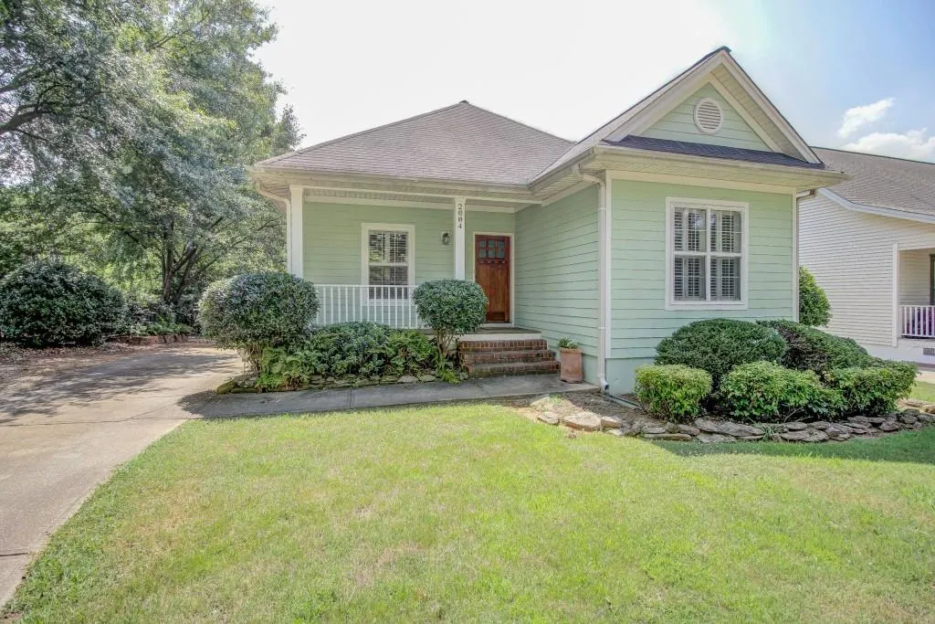 2004 Whittier Avenue Nw, Atlanta, Georgia 30318, 3 Bedrooms Bedrooms, ,2 BathroomsBathrooms,Residential,Sold,2004 Whittier Avenue Nw,5714610