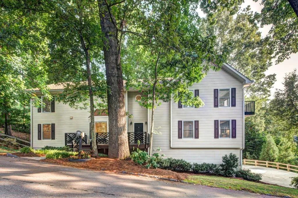 450 Lafayette Avenue, Sandy Springs, Georgia 30327, 3 Bedrooms Bedrooms, ,3 BathroomsBathrooms,Residential,Sold,450 Lafayette Avenue,5717387