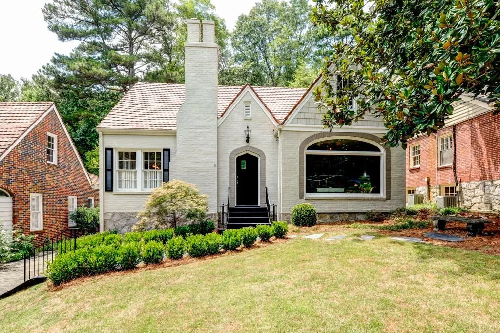2874 Alpine Road Ne, Atlanta, Georgia 30305, 5 Bedrooms Bedrooms, ,4 BathroomsBathrooms,Residential,Sold,2874 Alpine Road Ne,5721676