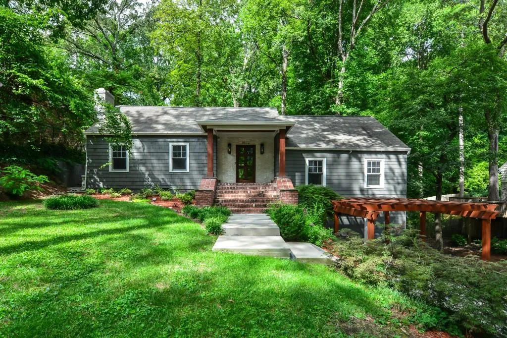 3072 Dale Drive, Atlanta, Georgia 30305, 3 Bedrooms Bedrooms, ,2 BathroomsBathrooms,Residential,Sold,3072 Dale Drive,5727366
