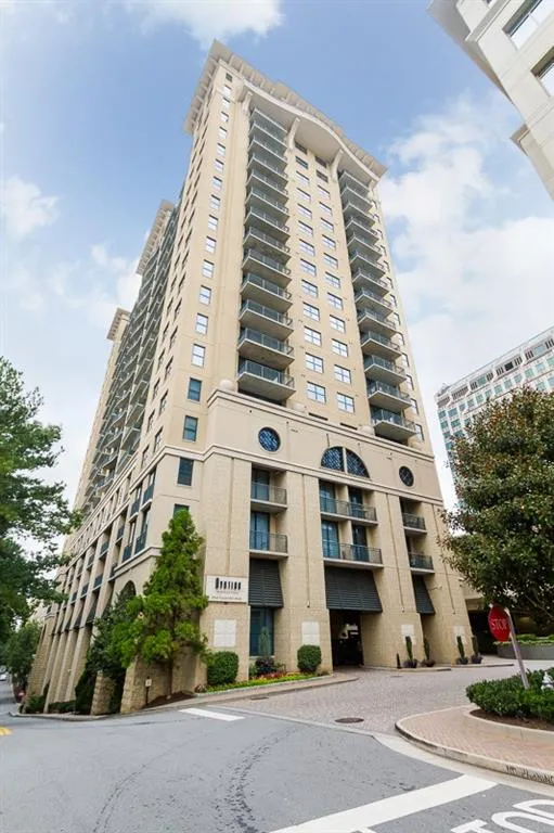 3040 Peachtree Road Nw Unit 703, Atlanta, Georgia 30305, 2 Bedrooms Bedrooms, ,2 BathroomsBathrooms,Residential,Sold,3040 Peachtree Road Nw Unit 703,5726873