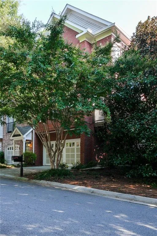 1116 Glenridge Place Unit 605, Sandy Springs, Georgia 30342, 2 Bedrooms Bedrooms, ,2 BathroomsBathrooms,Residential,Sold,1116 Glenridge Place Unit 605,5750342