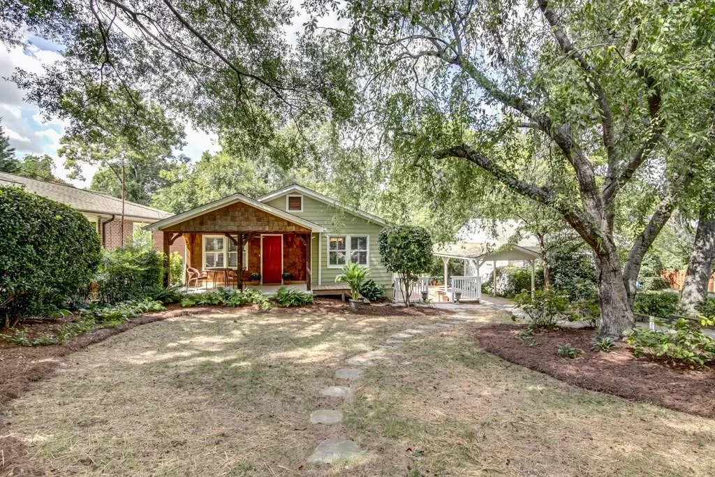1870 Woodland Hills Avenue Nw, Atlanta, Georgia 30318, 4 Bedrooms Bedrooms, ,3 BathroomsBathrooms,Residential,Sold,1870 Woodland Hills Avenue Nw,5750584