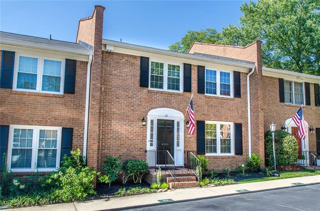 4620 Wieuca Road Ne Unit 22, Atlanta, Georgia 30342, 3 Bedrooms Bedrooms, ,3 BathroomsBathrooms,Residential,Sold,4620 Wieuca Road Ne Unit 22,5755459