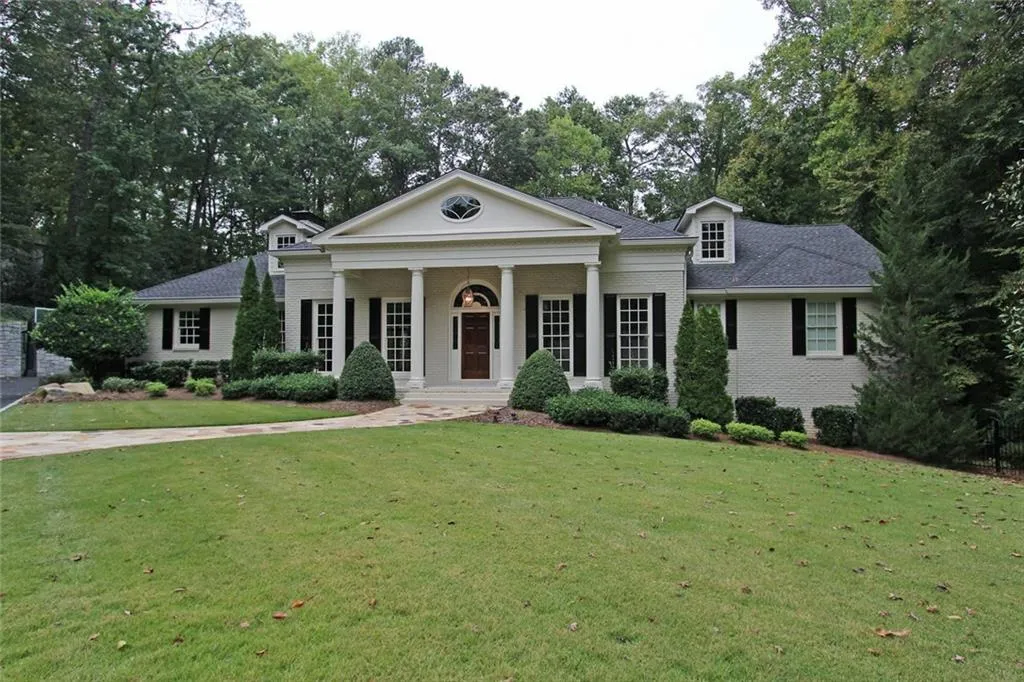 3668 Castlegate Drive Nw, Atlanta, Georgia 30327, 5 Bedrooms Bedrooms, ,5 BathroomsBathrooms,Residential,Sold,3668 Castlegate Drive Nw,5756174