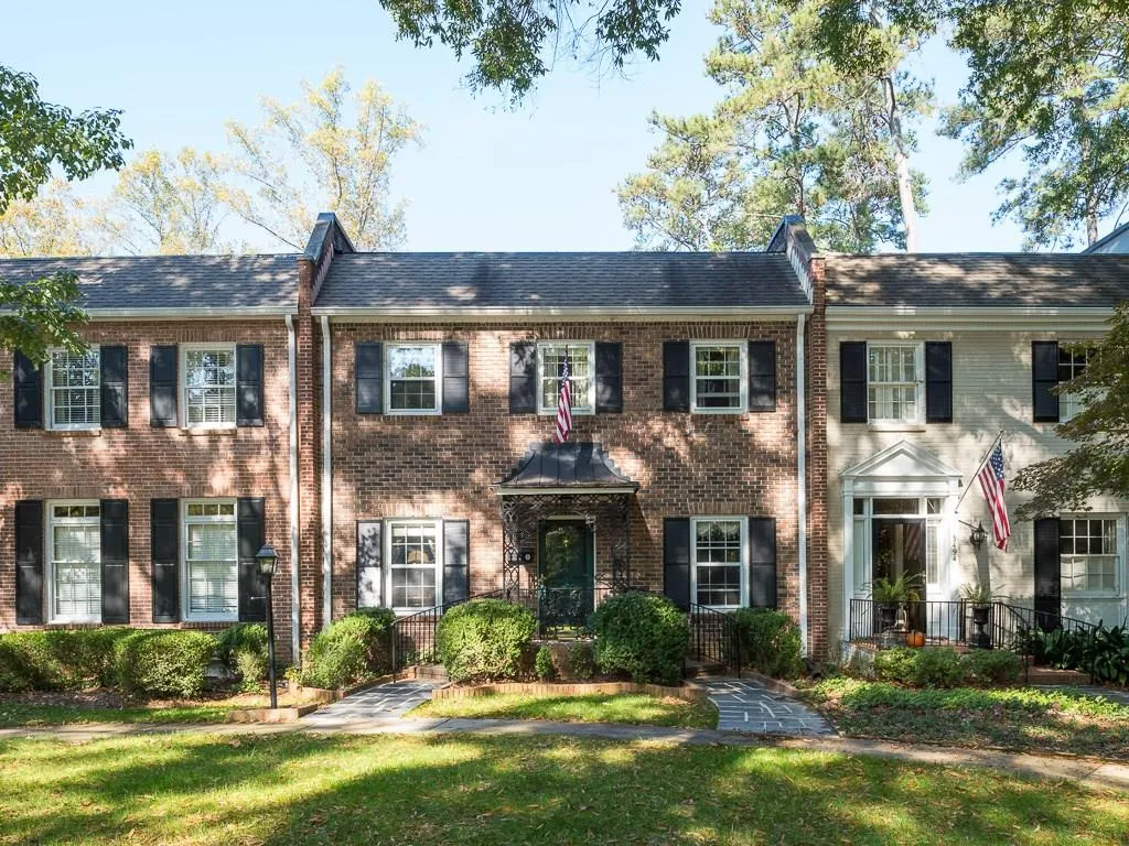 3496 Paces Place Nw, Atlanta, Georgia 30327, 3 Bedrooms Bedrooms, ,4 BathroomsBathrooms,Residential,Sold,3496 Paces Place Nw,5769326