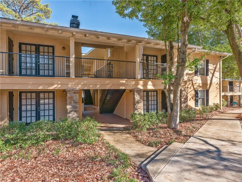 1150 Collier Road Nw Unit H4, Atlanta, Georgia 30318, 1 Bedroom Bedrooms, ,1 BathroomBathrooms,Residential,Sold,1150 Collier Road Nw Unit H4,5780109