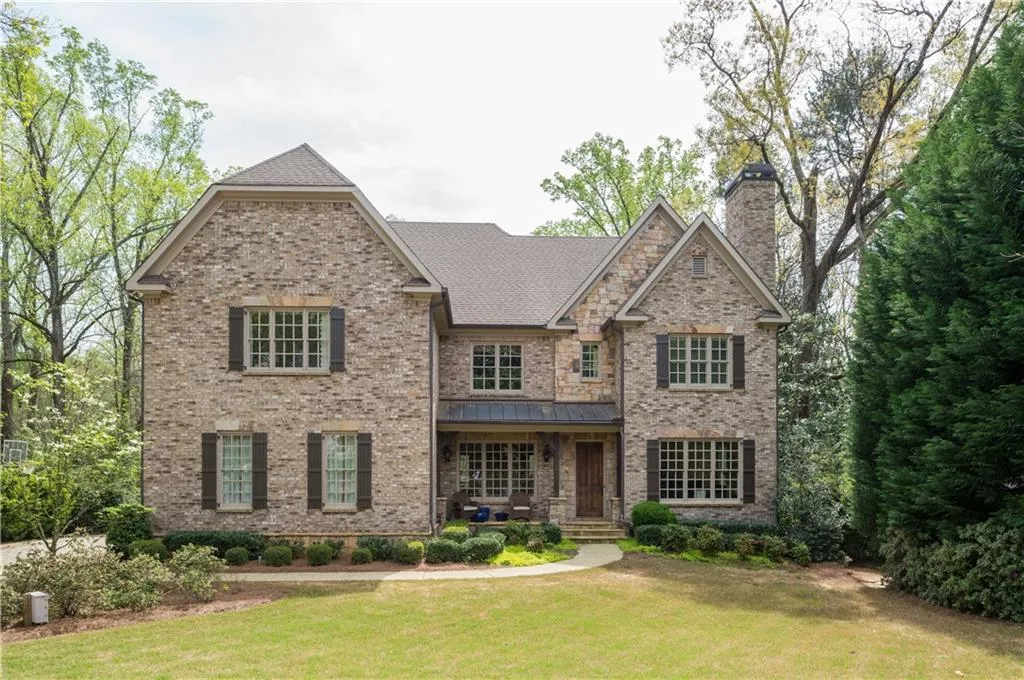 561 Loridans Drive Ne, Atlanta, Georgia 30342, 5 Bedrooms Bedrooms, ,5 BathroomsBathrooms,Residential,Sold,561 Loridans Drive Ne,5790598