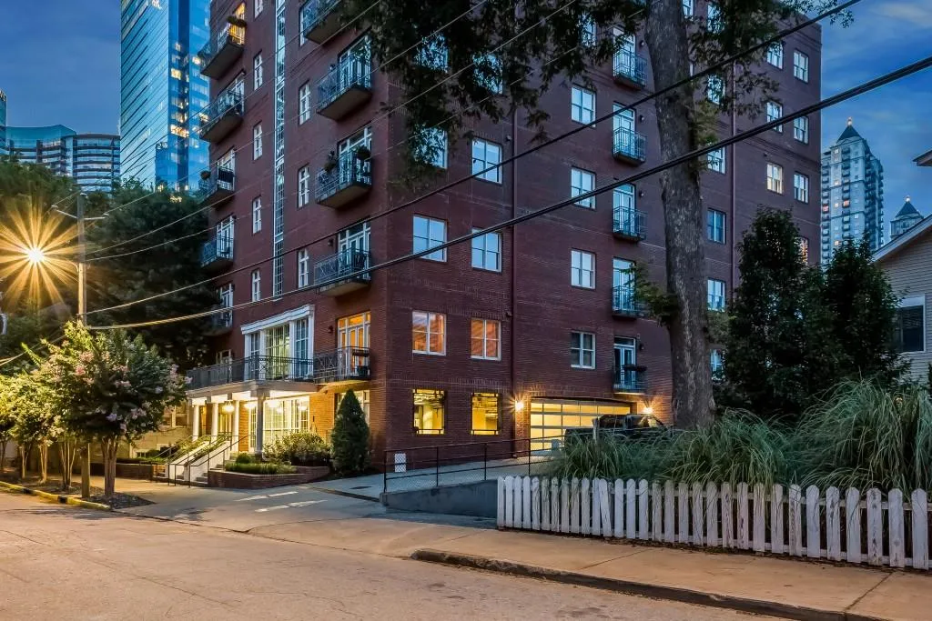 206 11th Street Ne Unit 504, Atlanta, Georgia 30309, 1 Bedroom Bedrooms, ,1 BathroomBathrooms,Residential,Sold,206 11th Street Ne Unit 504,5797820