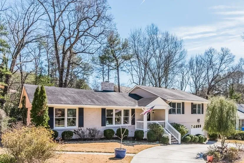 2517 Sharondale Drive Ne, Atlanta, Georgia 30305, 3 Bedrooms Bedrooms, ,2 BathroomsBathrooms,Residential,Sold,2517 Sharondale Drive Ne,5805325