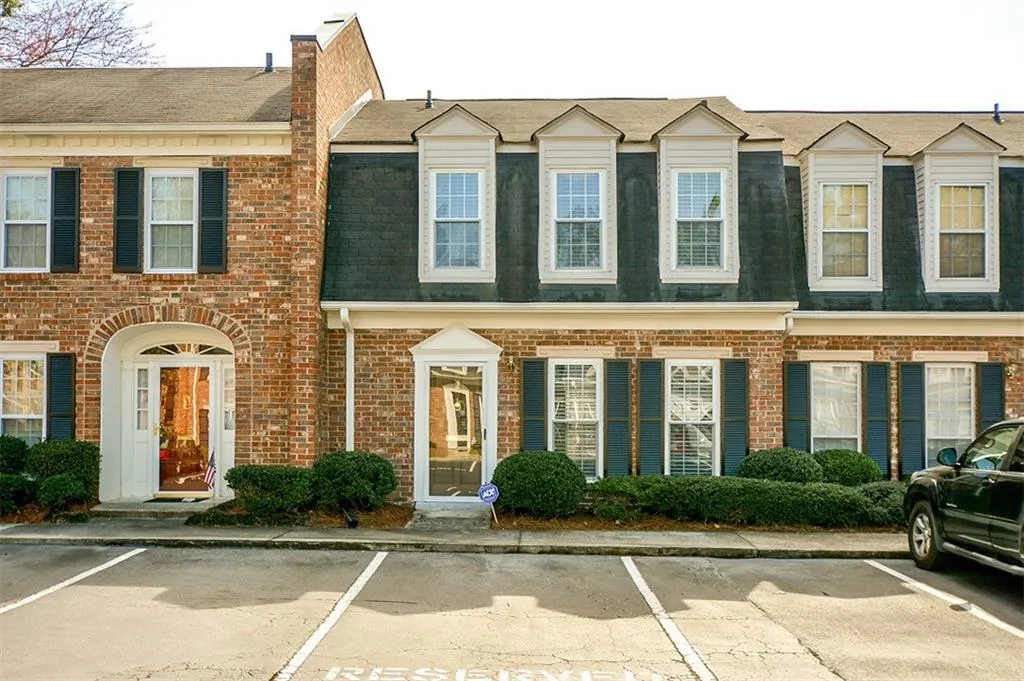 2 George Wythe Place Unit 2, Atlanta, Georgia 30318, 2 Bedrooms Bedrooms, ,2 BathroomsBathrooms,Residential,Sold,2 George Wythe Place Unit 2,5809857