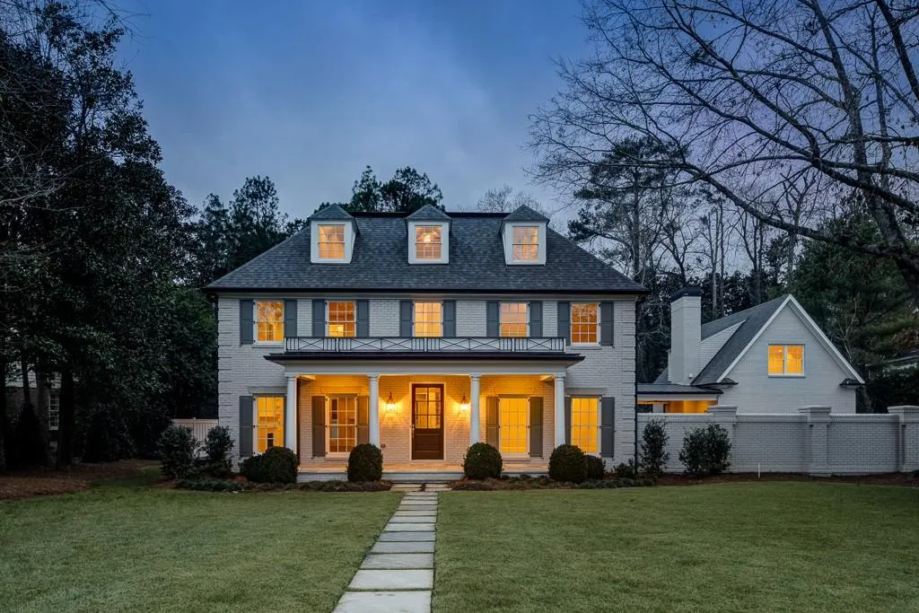 3848 Dumbarton Road Nw, Atlanta, Georgia 30327, 6 Bedrooms Bedrooms, ,5 BathroomsBathrooms,Residential,Sold,3848 Dumbarton Road Nw,5813053