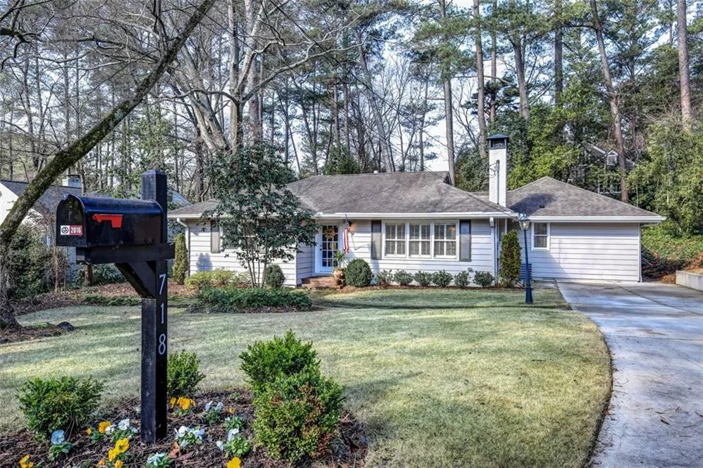718 Darlington Road Ne, Atlanta, Georgia 30305, 3 Bedrooms Bedrooms, ,2 BathroomsBathrooms,Residential,Sold,718 Darlington Road Ne,5828803