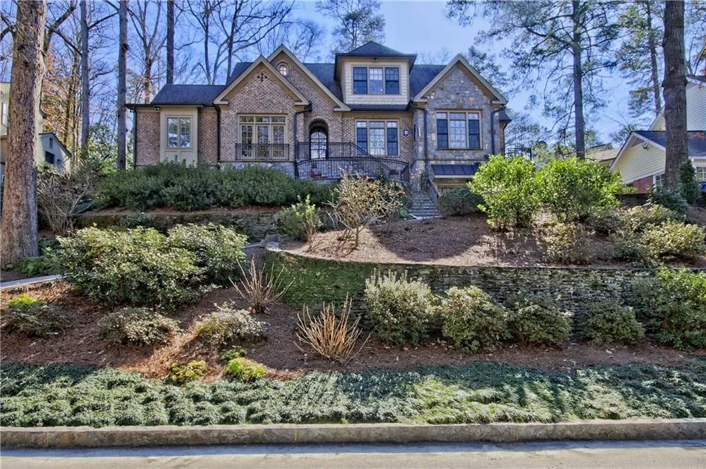 345 Brentwood Terrace Ne, Atlanta, Georgia 30305, 4 Bedrooms Bedrooms, ,3 BathroomsBathrooms,Residential,Sold,345 Brentwood Terrace Ne,5647441