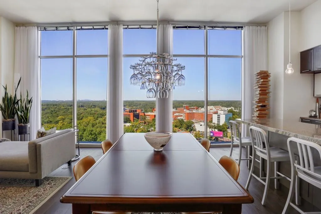 1820 Peachtree Street Nw Unit 1811, Atlanta, Georgia 30309, 2 Bedrooms Bedrooms, ,3 BathroomsBathrooms,Residential,Sold,1820 Peachtree Street Nw Unit 1811,5801822