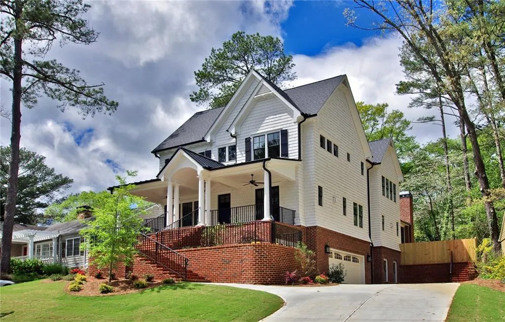 696 Darlington Road Ne, Atlanta, Georgia 30305, 5 Bedrooms Bedrooms, ,5 BathroomsBathrooms,Residential,Sold,696 Darlington Road Ne,5819075
