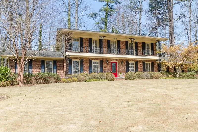 850 Landmark Drive, Sandy Springs, Georgia 30342, 5 Bedrooms Bedrooms, ,3 BathroomsBathrooms,Residential,Sold,850 Landmark Drive,5822779