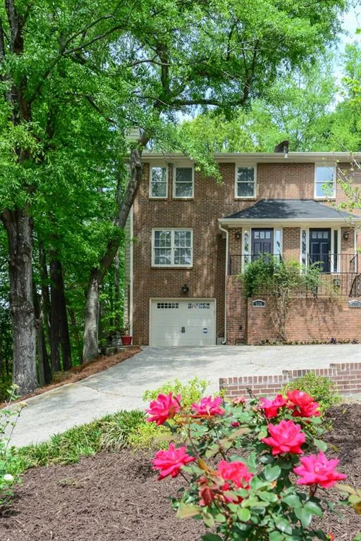 534 Montgomery Ferry Road Unit 534, Atlanta, Georgia 30324, 2 Bedrooms Bedrooms, ,2 BathroomsBathrooms,Residential,Sold,534 Montgomery Ferry Road Unit 534,5836316