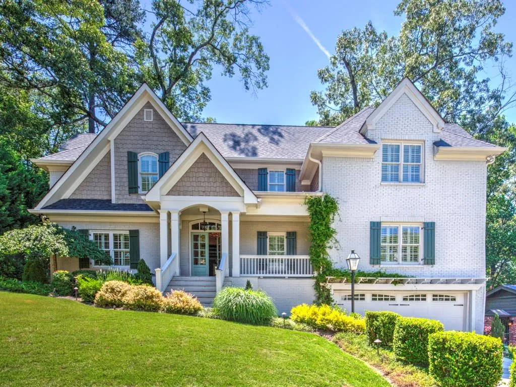 2529 Sharondale Drive Ne, Atlanta, Georgia 30305, 4 Bedrooms Bedrooms, ,5 BathroomsBathrooms,Residential,Sold,2529 Sharondale Drive Ne,5857140